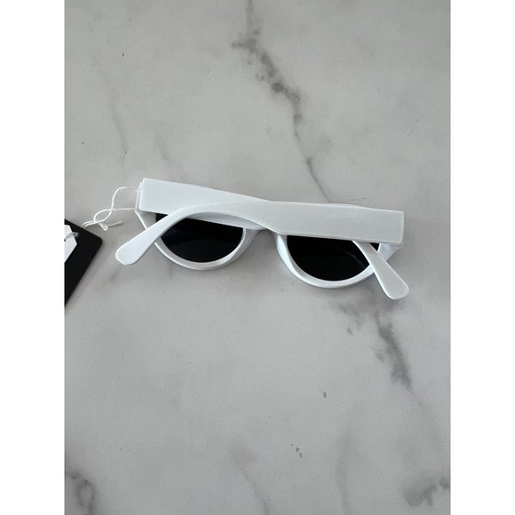 PETALS AND PEACOCKS  White Carey's Retro Sunglasses NEW - Picture 3 of 4
